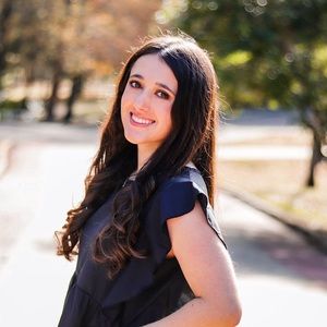 Meet your Posher, Emily